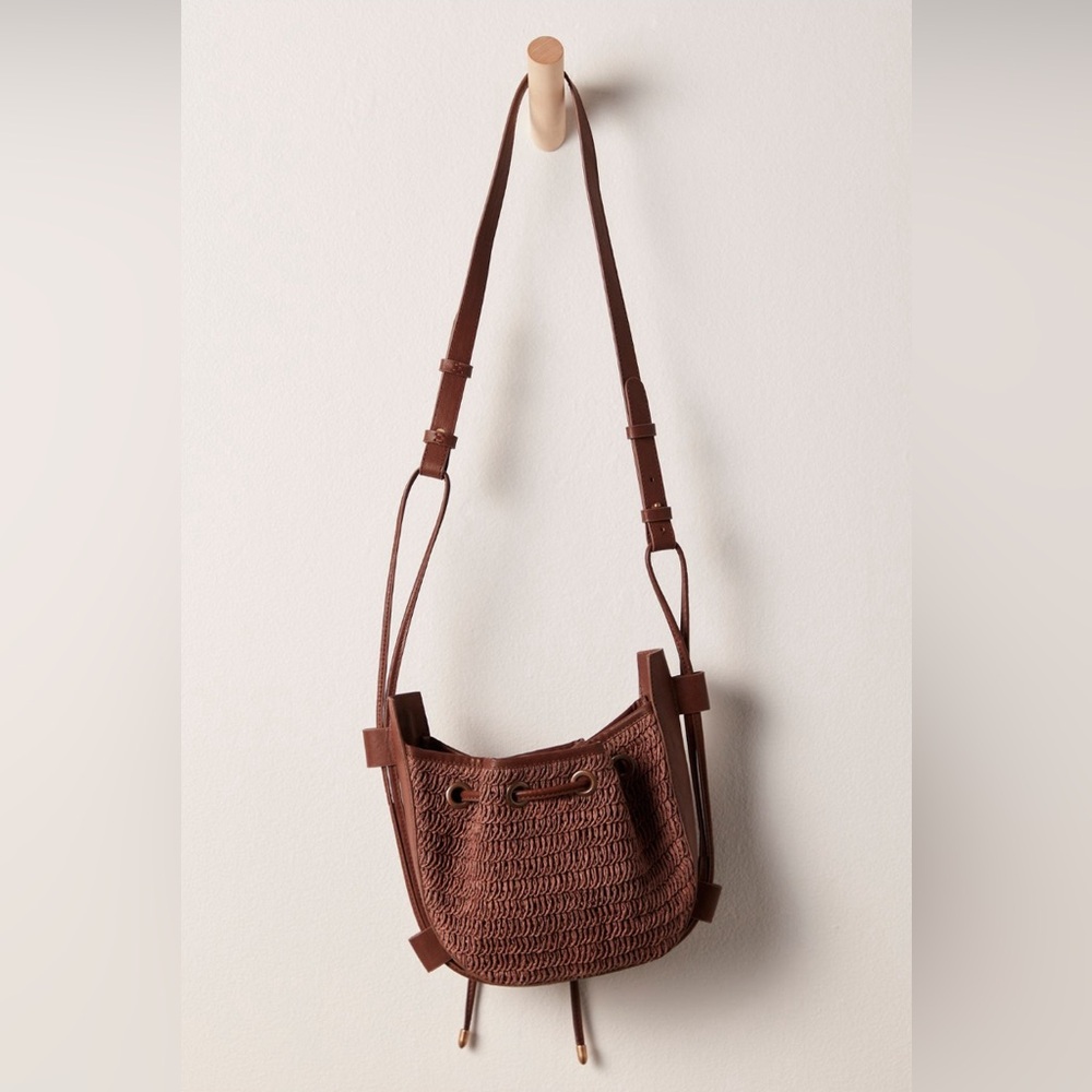 *SOLD*🚨FLASH SALE!🚨✨NEW!✨Free People Cabana Crossbody Bag - Picture 1 of 8